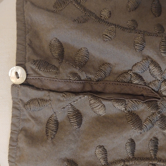 Chico's Women's Olive Green Embroidered Blouse - Picture 5 of 6